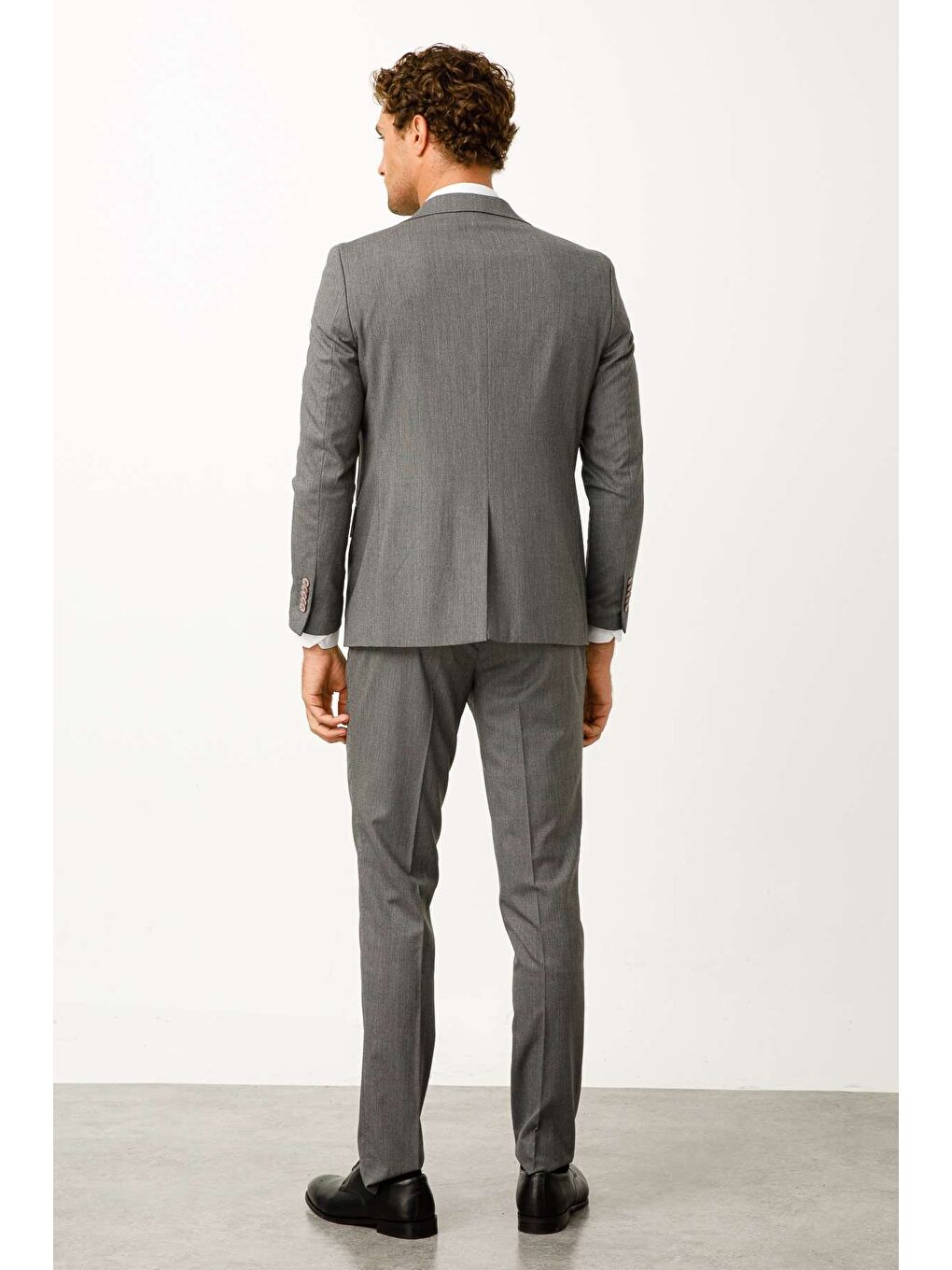 Erkek Gri  / Rahat Kalıp Geniş Mono Kombinli Takım Elbise-3