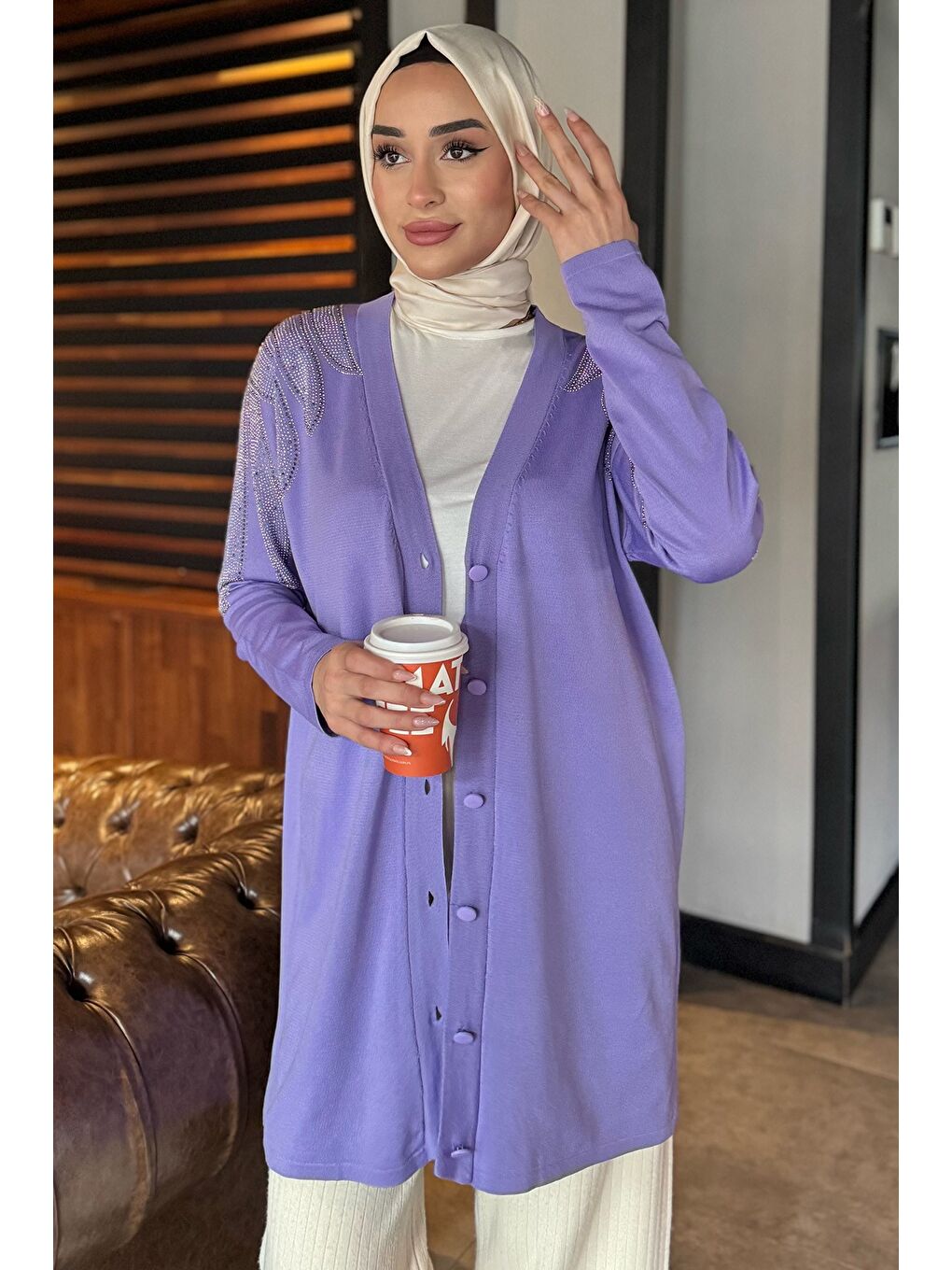 Lila Omuz Taşlı Tesettür Triko Hırka