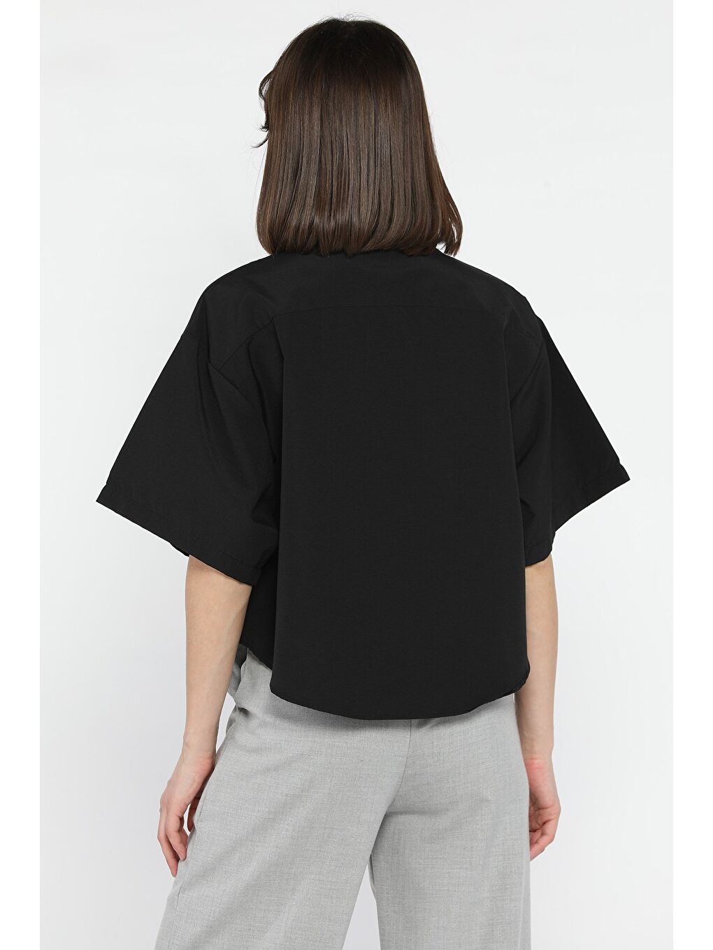 Siyah Kadın Çift Cepli Kısa Kol Gömlek-2