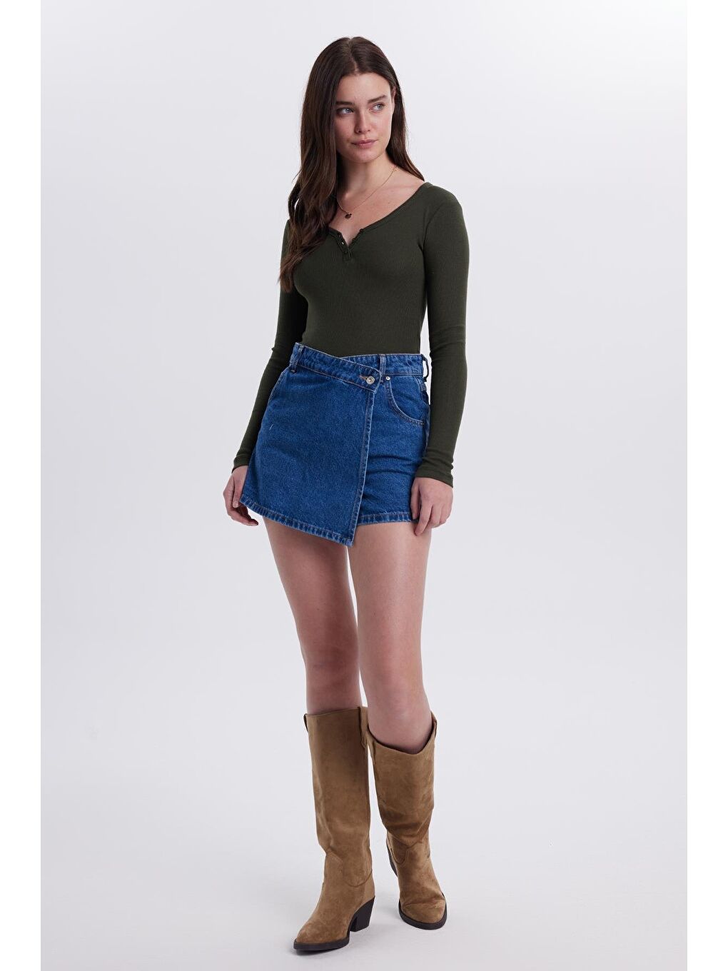 Kadın Slim Fit Dar Kesim Pamuklu V Yaka Haki Bluz-3