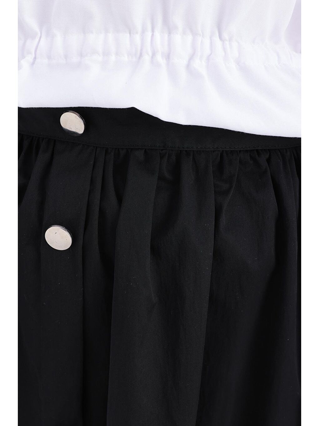 Siyah-Düğme Detaylı Kraşlı Etek-4