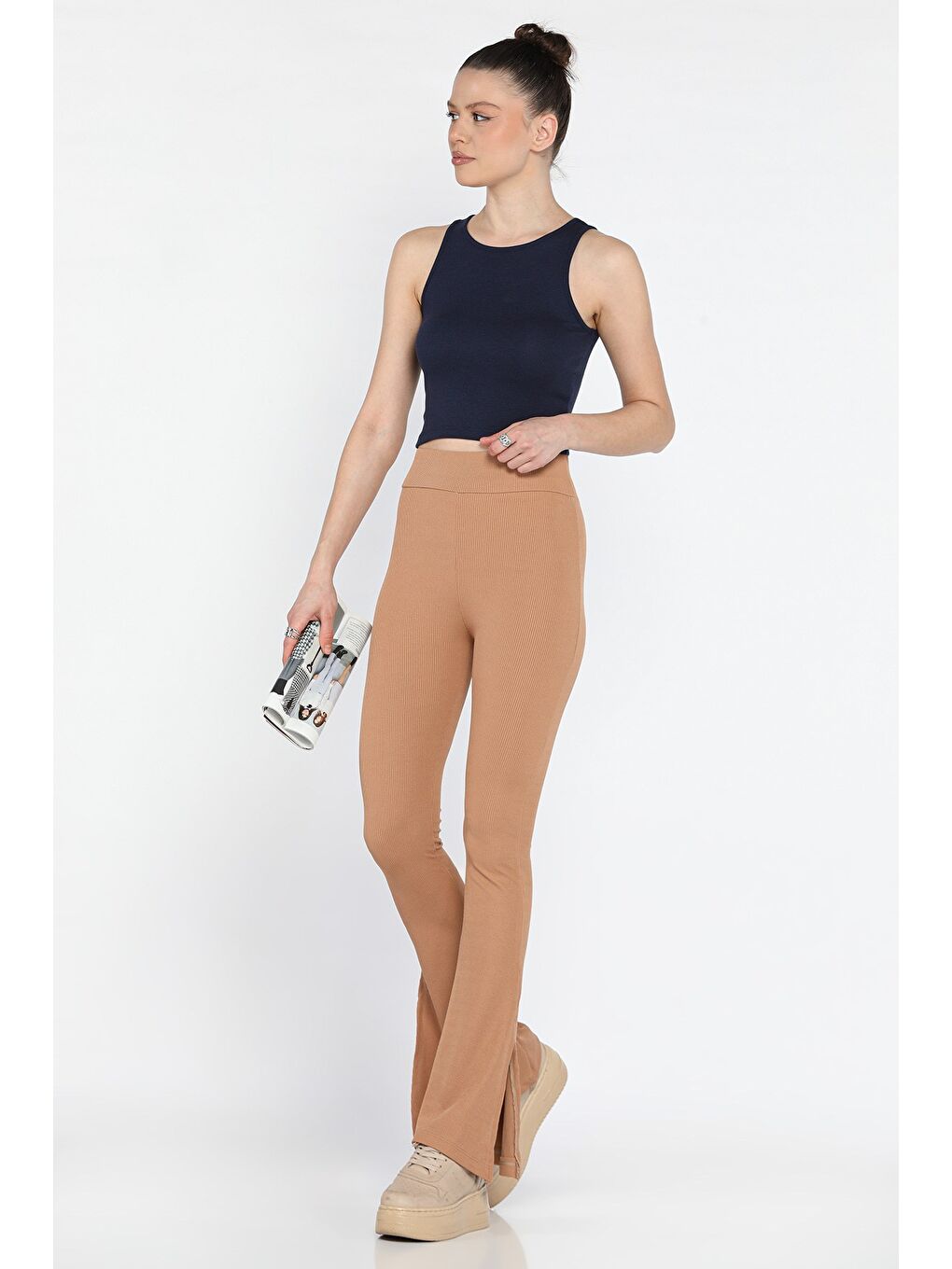 Ekru Kadın İspanyol Paça Yırtmaç Detaylı Yüksek Bel Fitilli Tayt