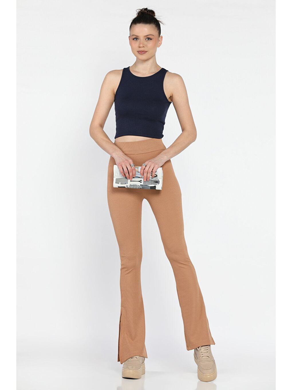 Ekru Kadın İspanyol Paça Yırtmaç Detaylı Yüksek Bel Fitilli Tayt-1