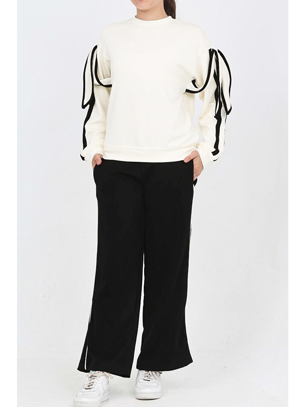 Siyah Kız Çocuk Oysho Kumaş Kol Aksesuarlı Geniş Paçalı Alt- Üst Takım 12319-2