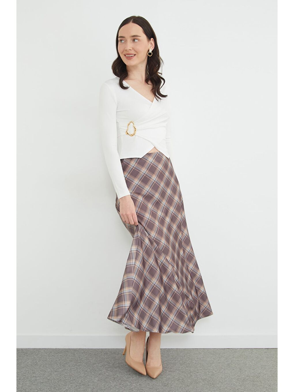 Bej Ekose Desenli Maxi Boy Saten Etek-4