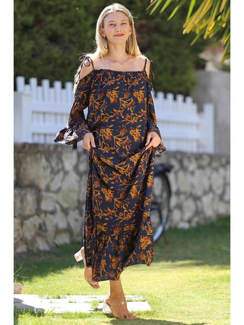 Kahverengi Carmen Yaka Fırfırlı Kol Kol Ve Etek Ucu Fırfırlı Allover Baskılı Dokuma Casual Elbise-1