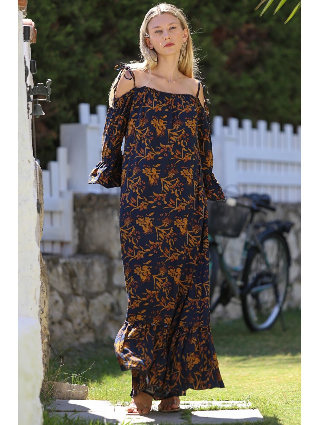 Kahverengi Carmen Yaka Fırfırlı Kol Kol Ve Etek Ucu Fırfırlı Allover Baskılı Dokuma Casual Elbise-3