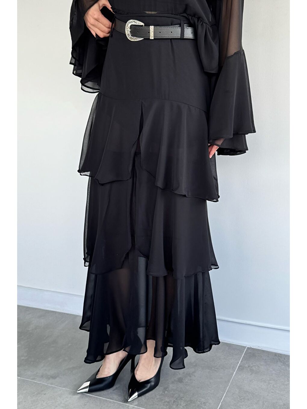 Siyah Kadın Yırtmaçlı Kemerli Kat Detaylı Tül Etek-2