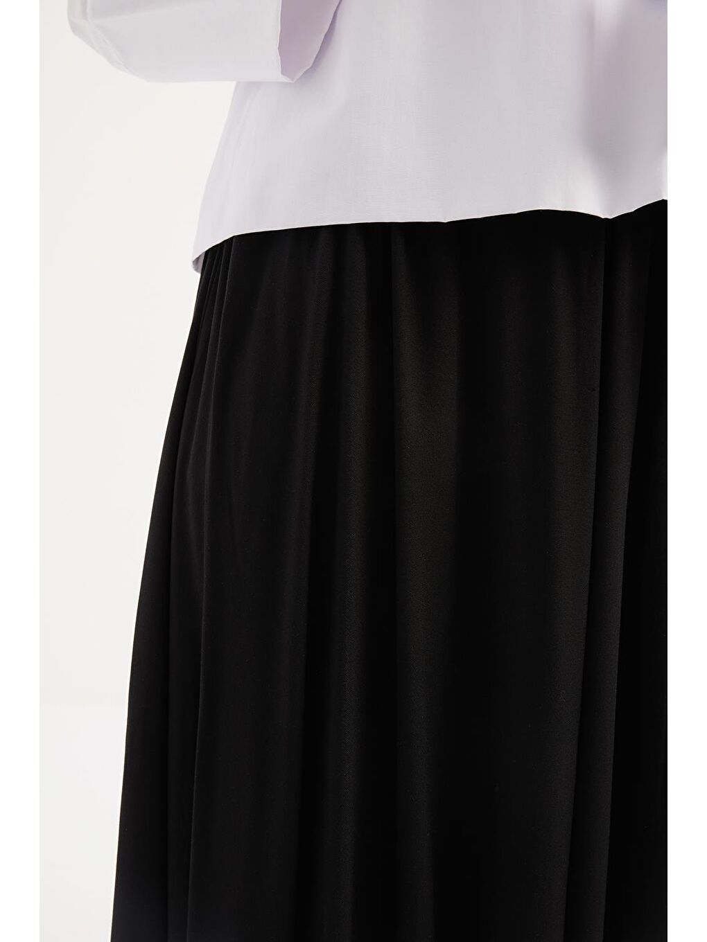 Siyah-Lastikli Basic Etek-5