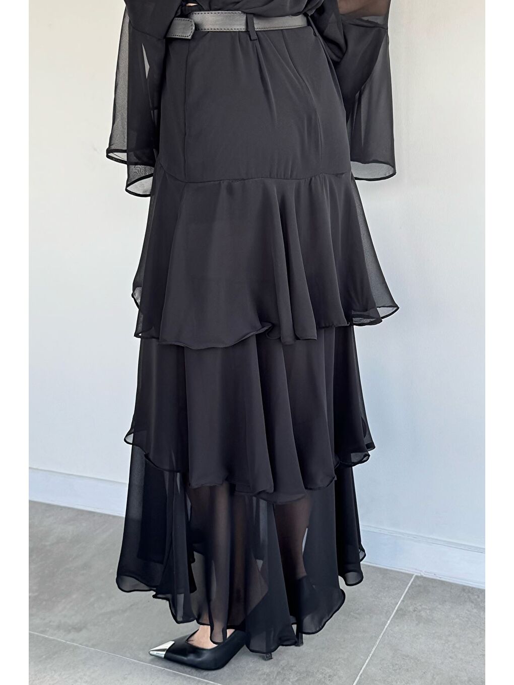 Siyah Kadın Yırtmaçlı Kemerli Kat Detaylı Tül Etek-3