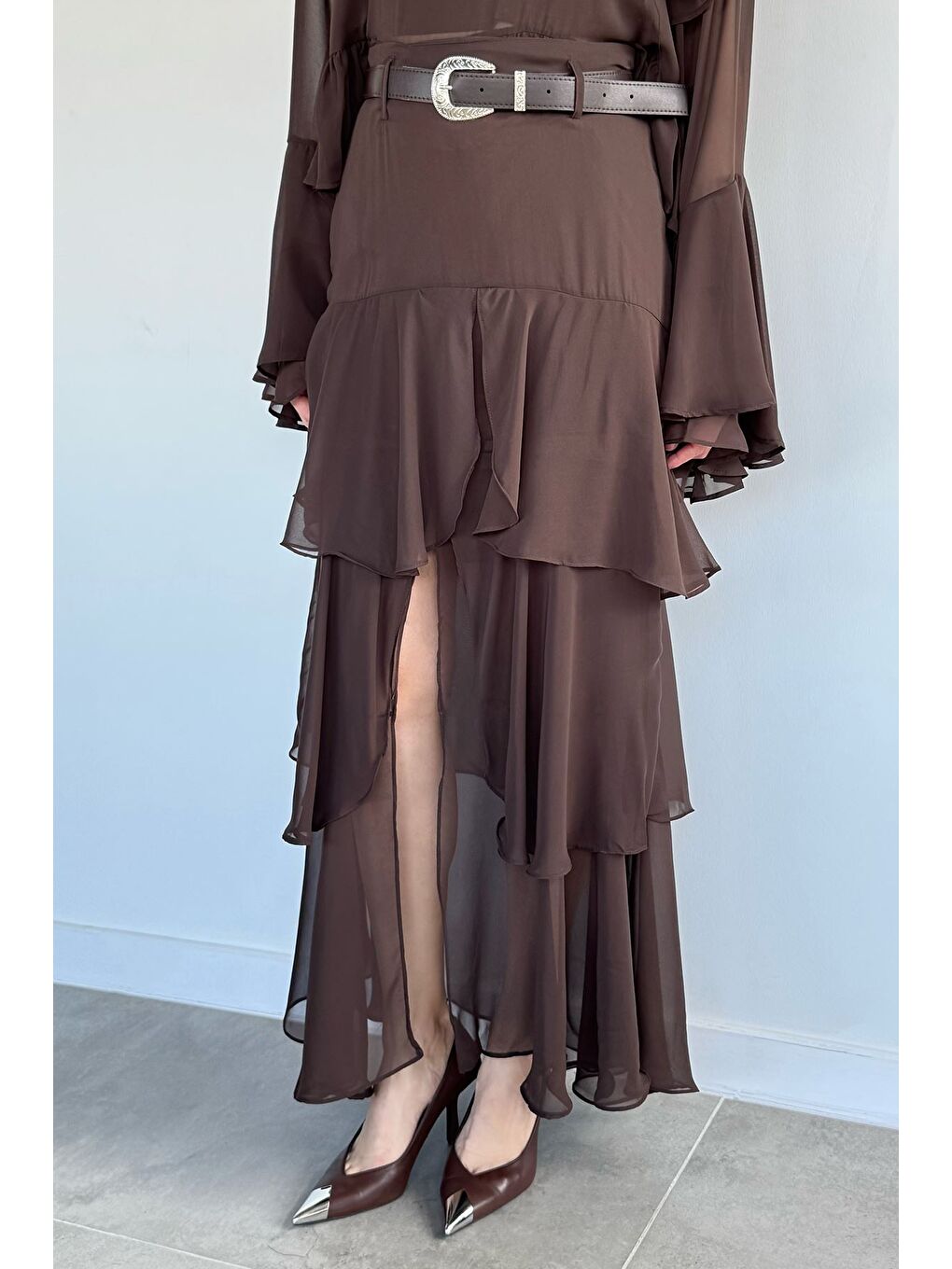 Kahverengi Kadın Yırtmaçlı Kemerli Kat Detaylı Tül Etek-1