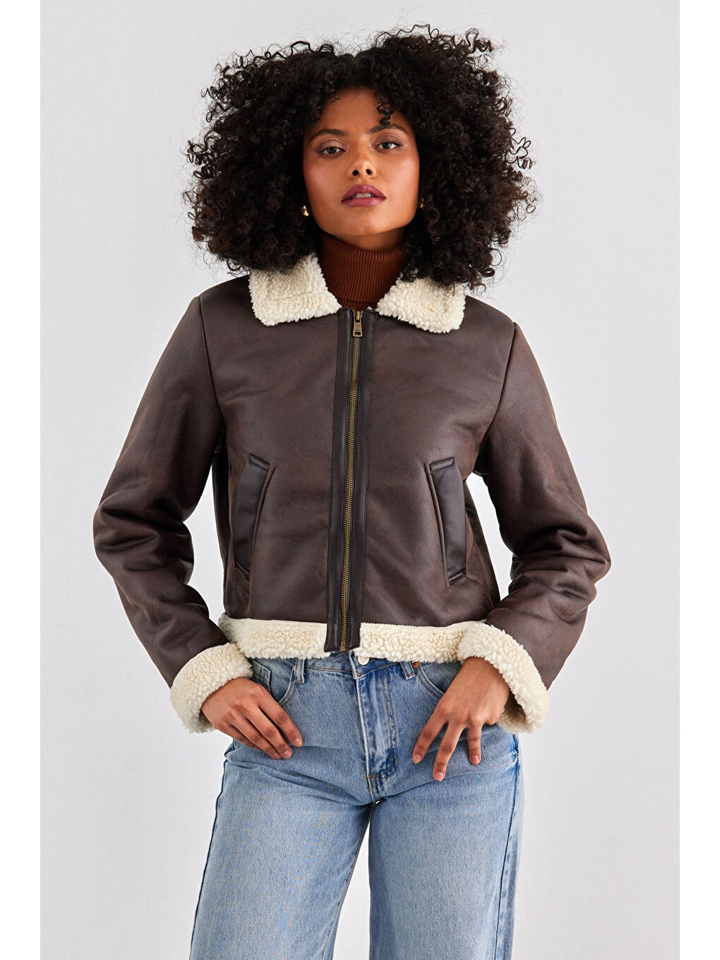 Only Kahverengi Onlbetty Regular Fit Yapay Tüylü Geniş Yaka Kısa Mont 15324138 - 1