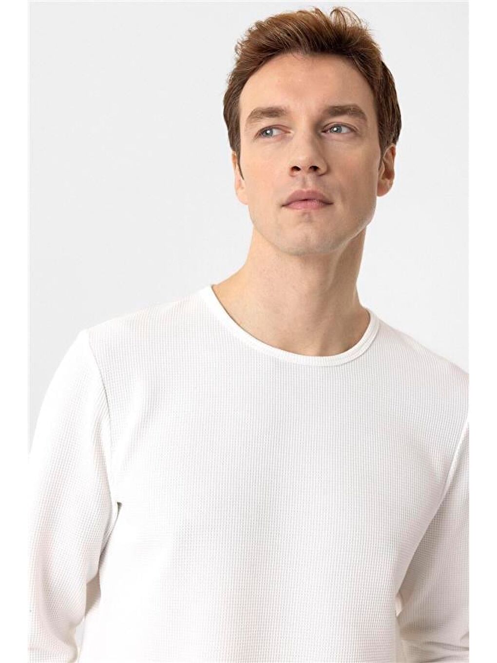 Beyaz Slim Armürlü Bisiklet Yaka Triko-4