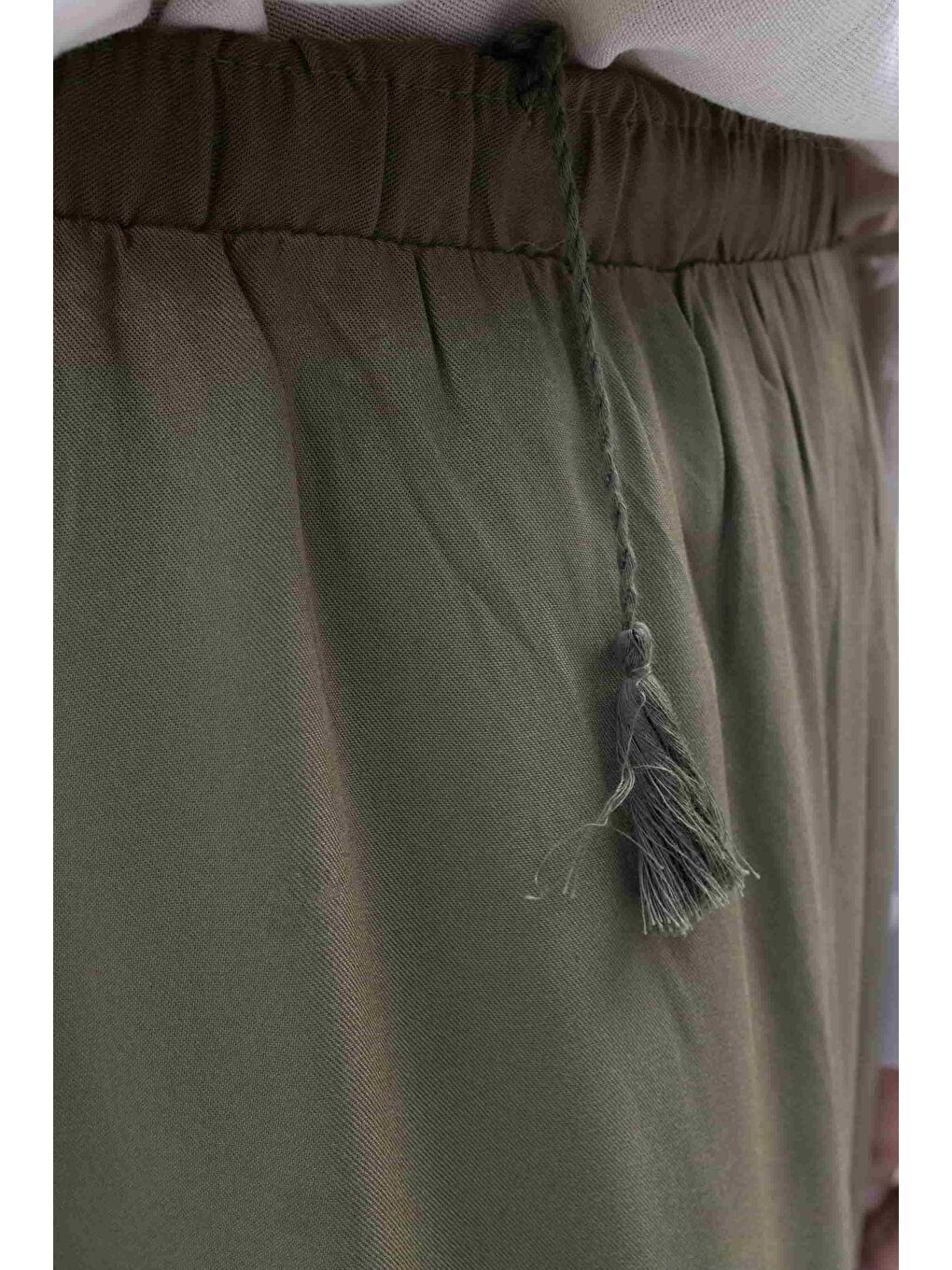 Haki-Beli Lastikli Fisto Detaylı Etek-3