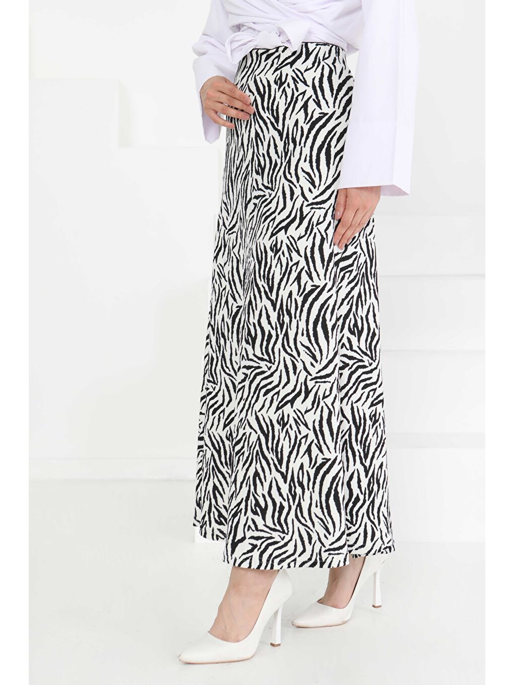 Desenli Kiloş Etek Beyaz - 27238-4