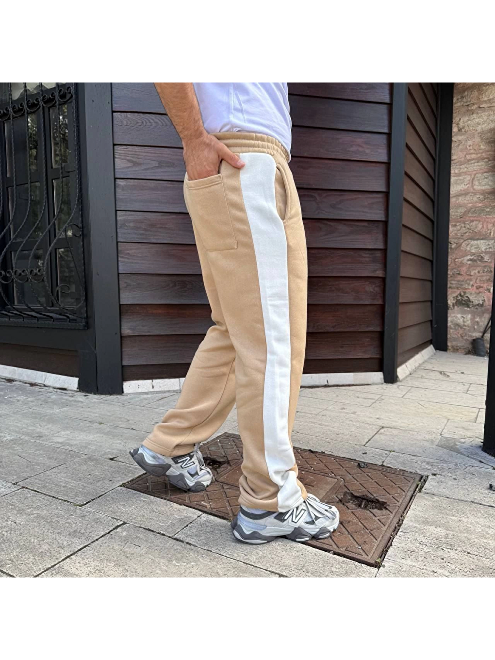 Erkek Üç İplik Kışlık Pamuklu Yandan Garneli Kalın Şeritli Cepli Eşofman Altı - Bej-2