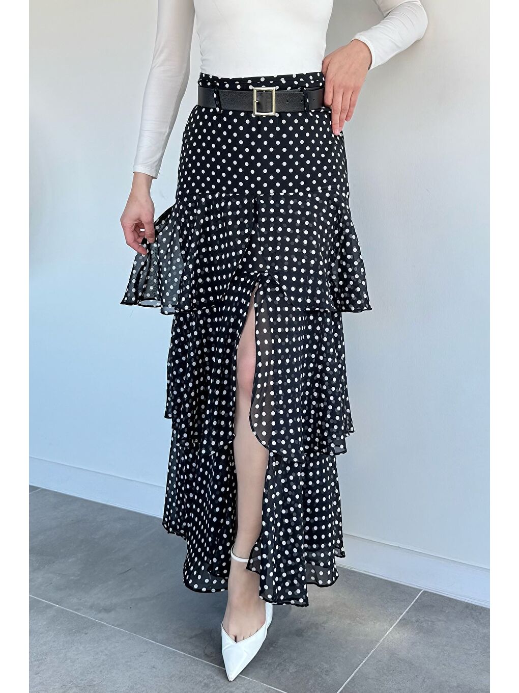 Siyah Kadın Puantiyeli Kemerli Etek