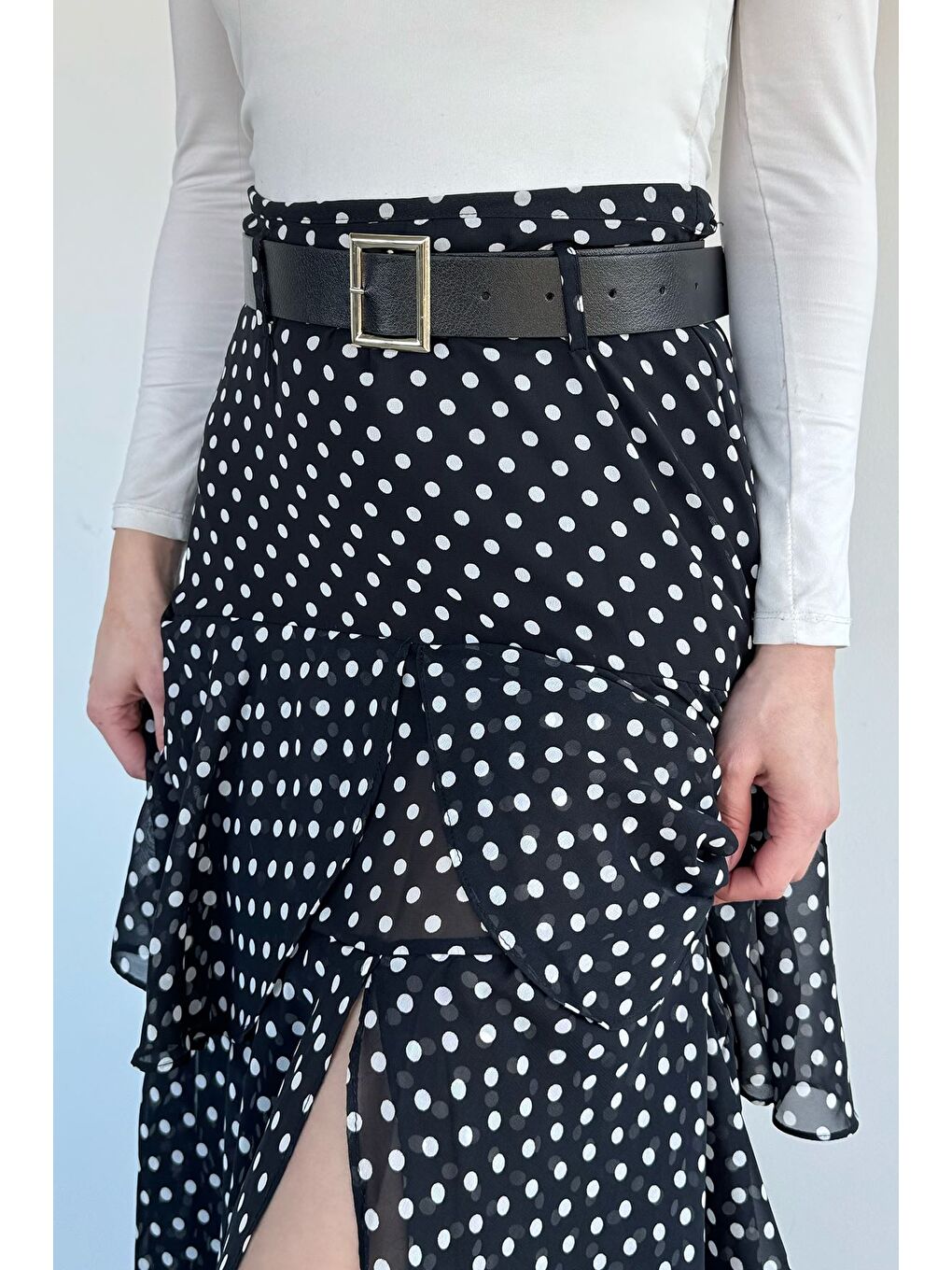 Siyah Kadın Puantiyeli Kemerli Etek-2