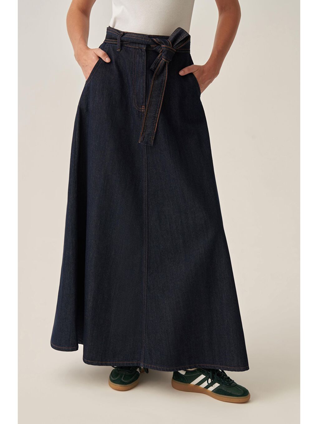 Koyu Mavi-Kuşaklı Kloş Denim Etek-3