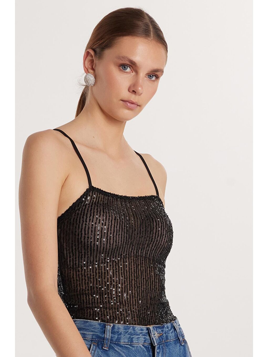 Kadın Slim Fit Dar Kesim Siyah Sıfır Kol U Yaka Bluz-2