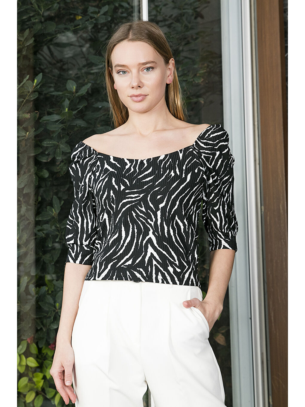 Siyah Truvakar Kol Geniş Yaka Bluz 5869001-1