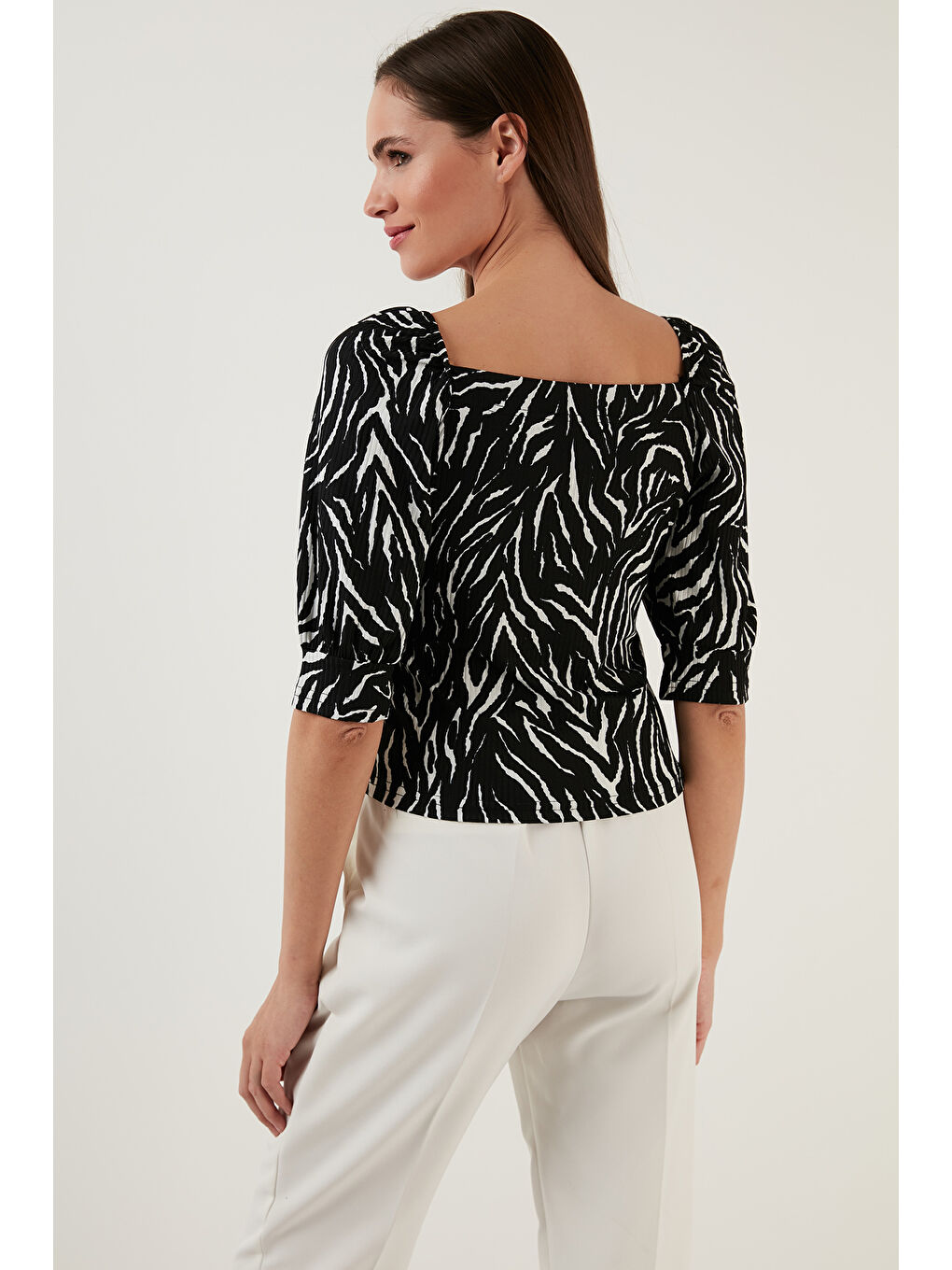 Siyah Truvakar Kol Geniş Yaka Bluz 5869001-5