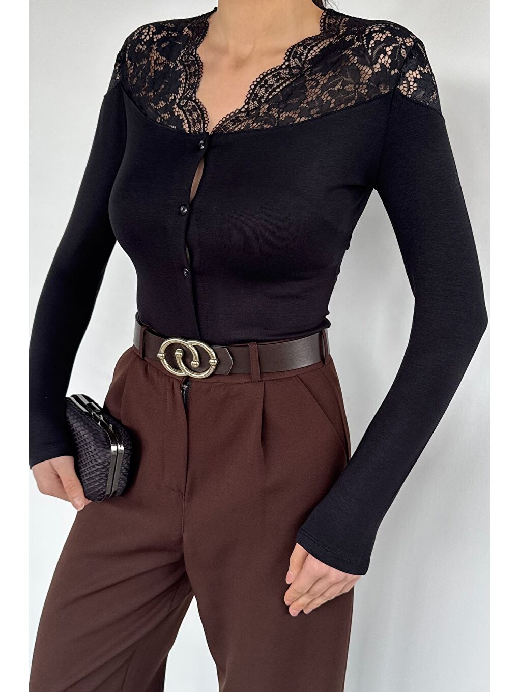 Siyah Kadın Omuzlar Dantelli Ön Düğmeli Elastanlı Hırka-6