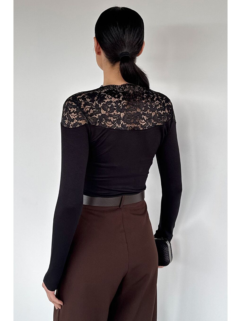 Siyah Kadın Omuzlar Dantelli Ön Düğmeli Elastanlı Hırka-7