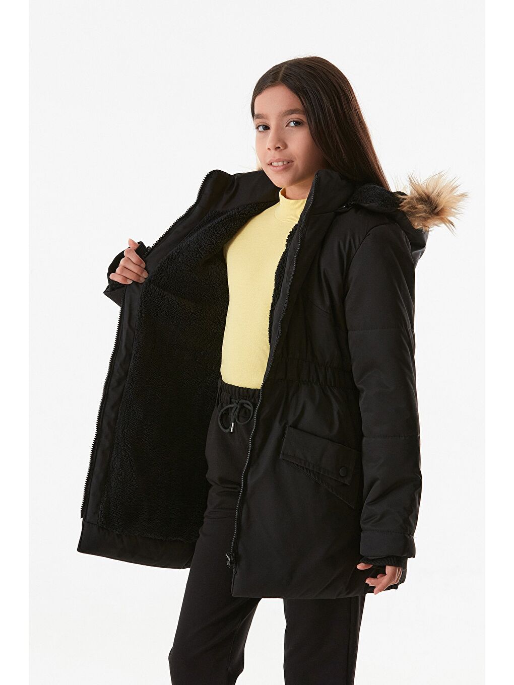 Siyah Çift Cepli Beli Lastikli Kapüşonlu Kız Çocuk Mont-2