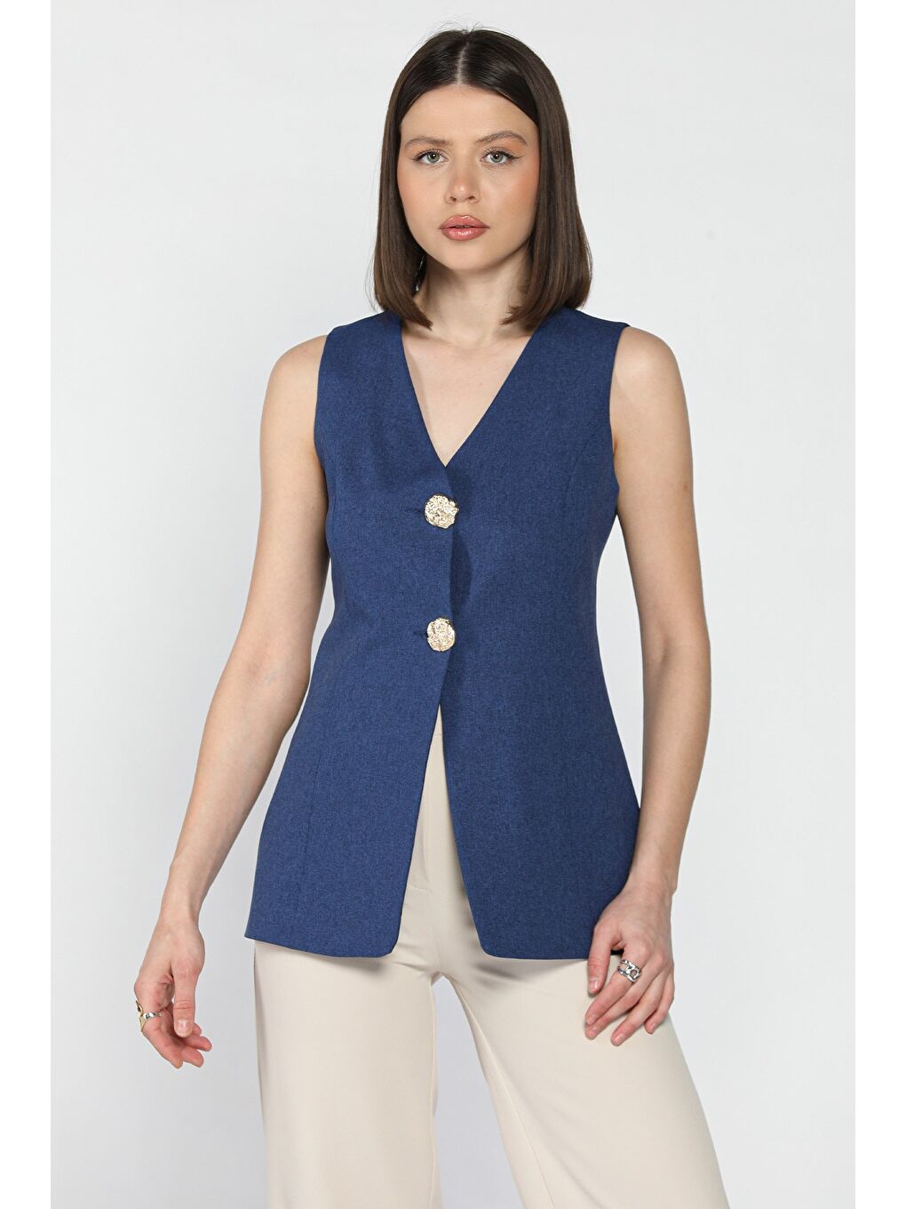 Lacivert Astarlı Düğme Detaylı Kadın Yelek