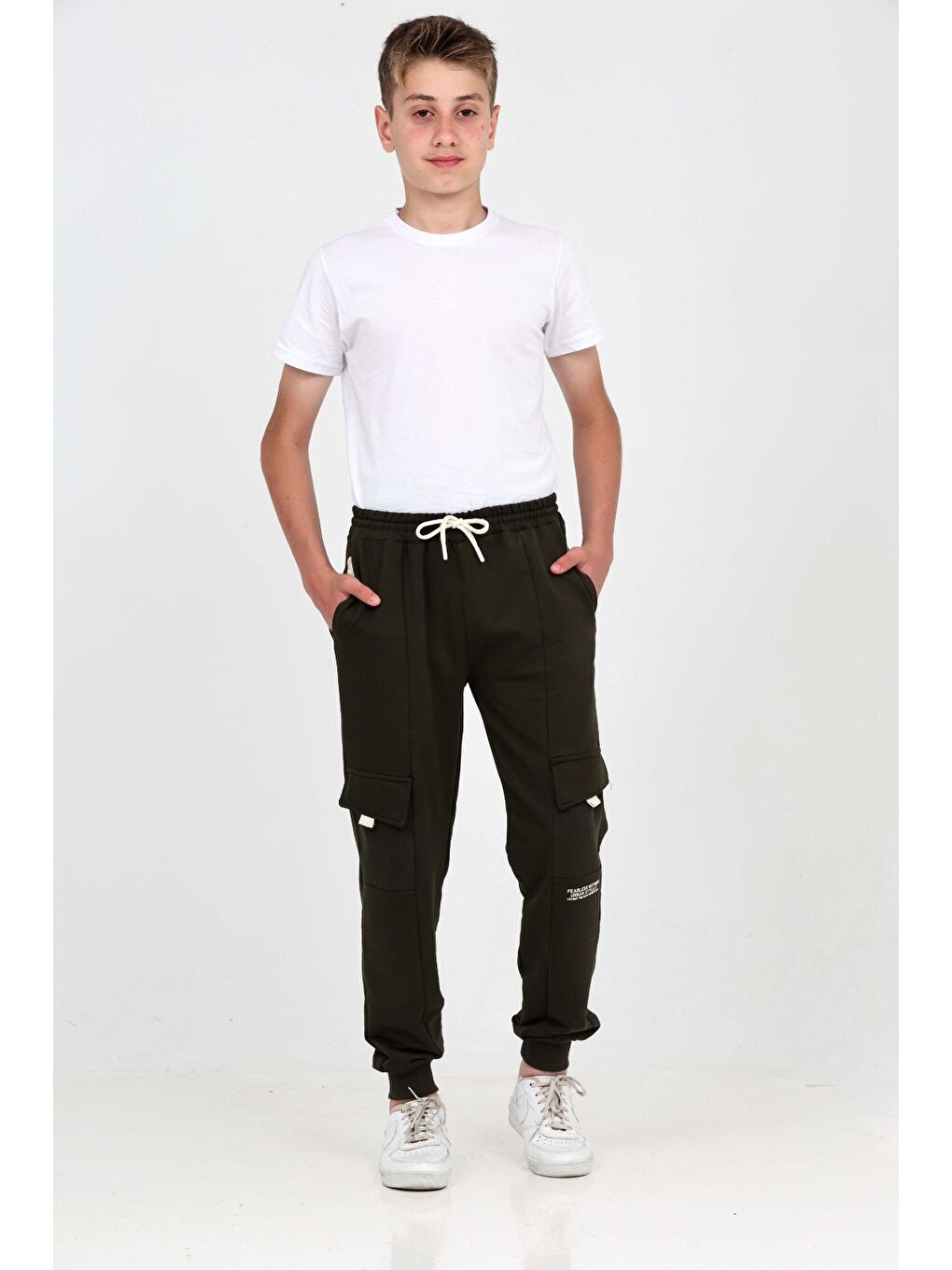Kahverengi Erkek Çocuk Kargo Cepli Eşofman Alt-7