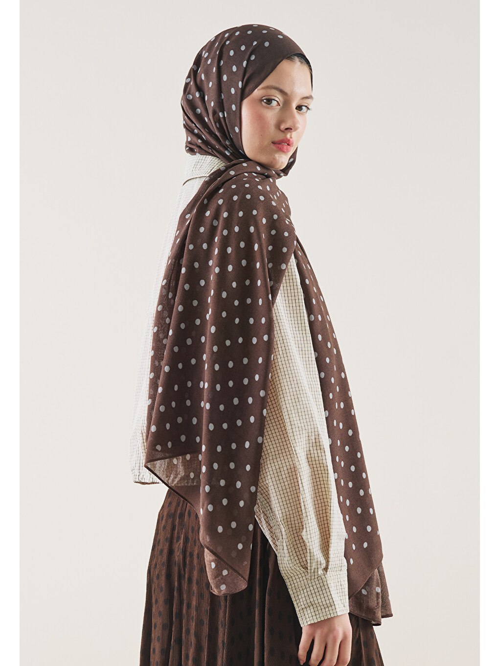Kahverengi Small Polka Dots Desen Rami Şal Acı Kahve-2