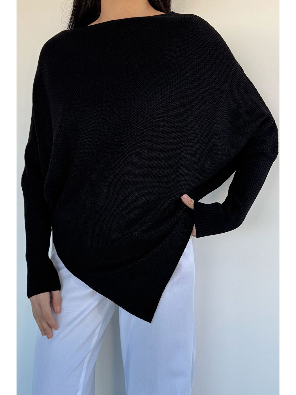 Siyah Asimetrik Kesim Triko Kazak-2