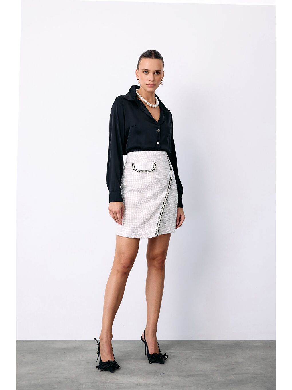 Bej Kruvaze Süs Cepli Kısa Etek - Taş-4