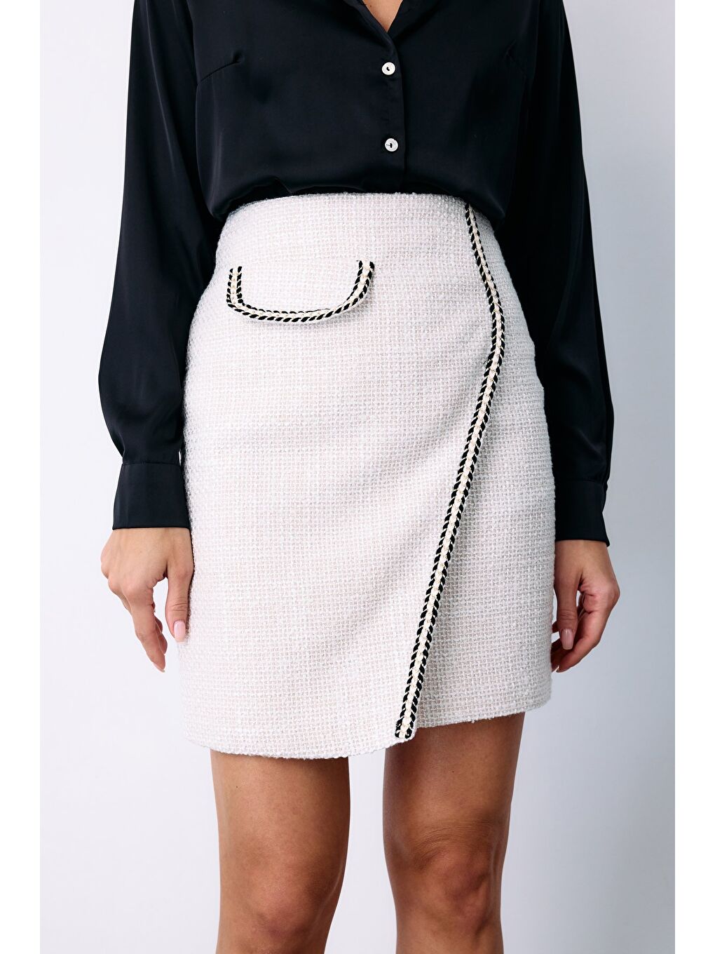 Bej Kruvaze Süs Cepli Kısa Etek - Taş-6