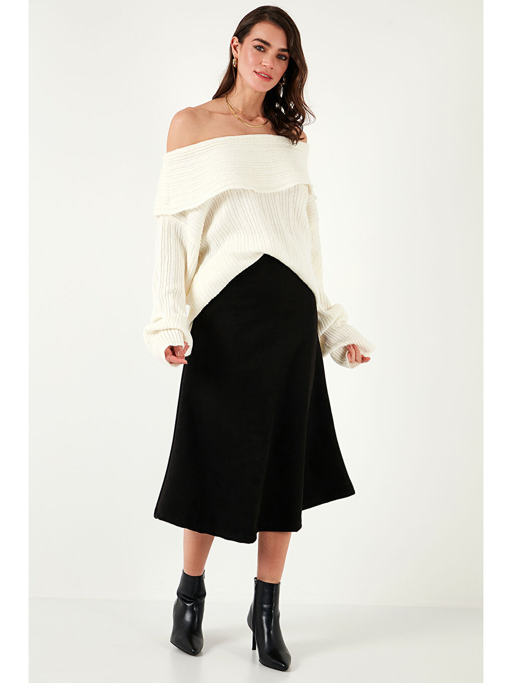 Siyah Streç Regular Fit Yüksek Bel Midi Boy Süet Çan Etek 5866180