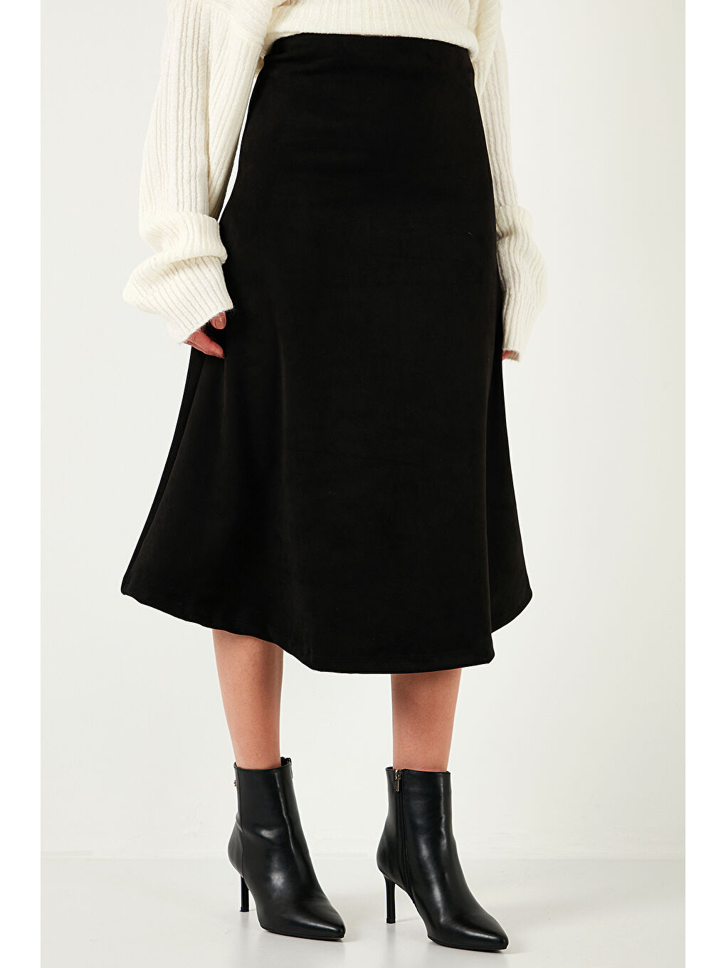 Siyah Streç Regular Fit Yüksek Bel Midi Boy Süet Çan Etek 5866180-1