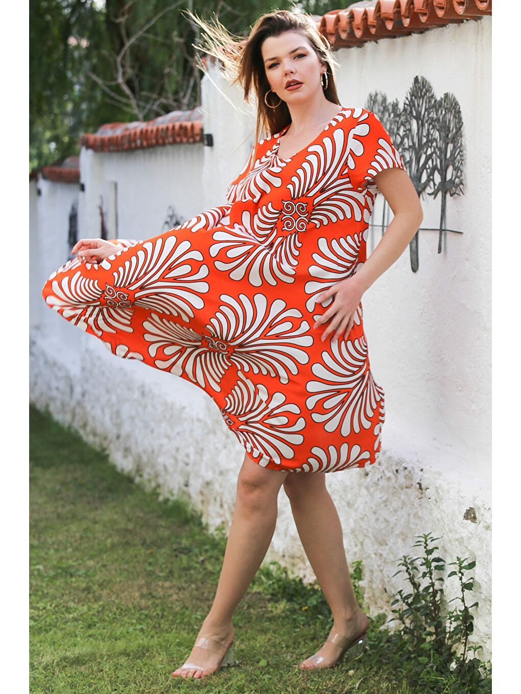 Turuncu V Yaka Düşük Kol Allover Baskılı Casual Viskon Dokuma Elbise 115 66-4