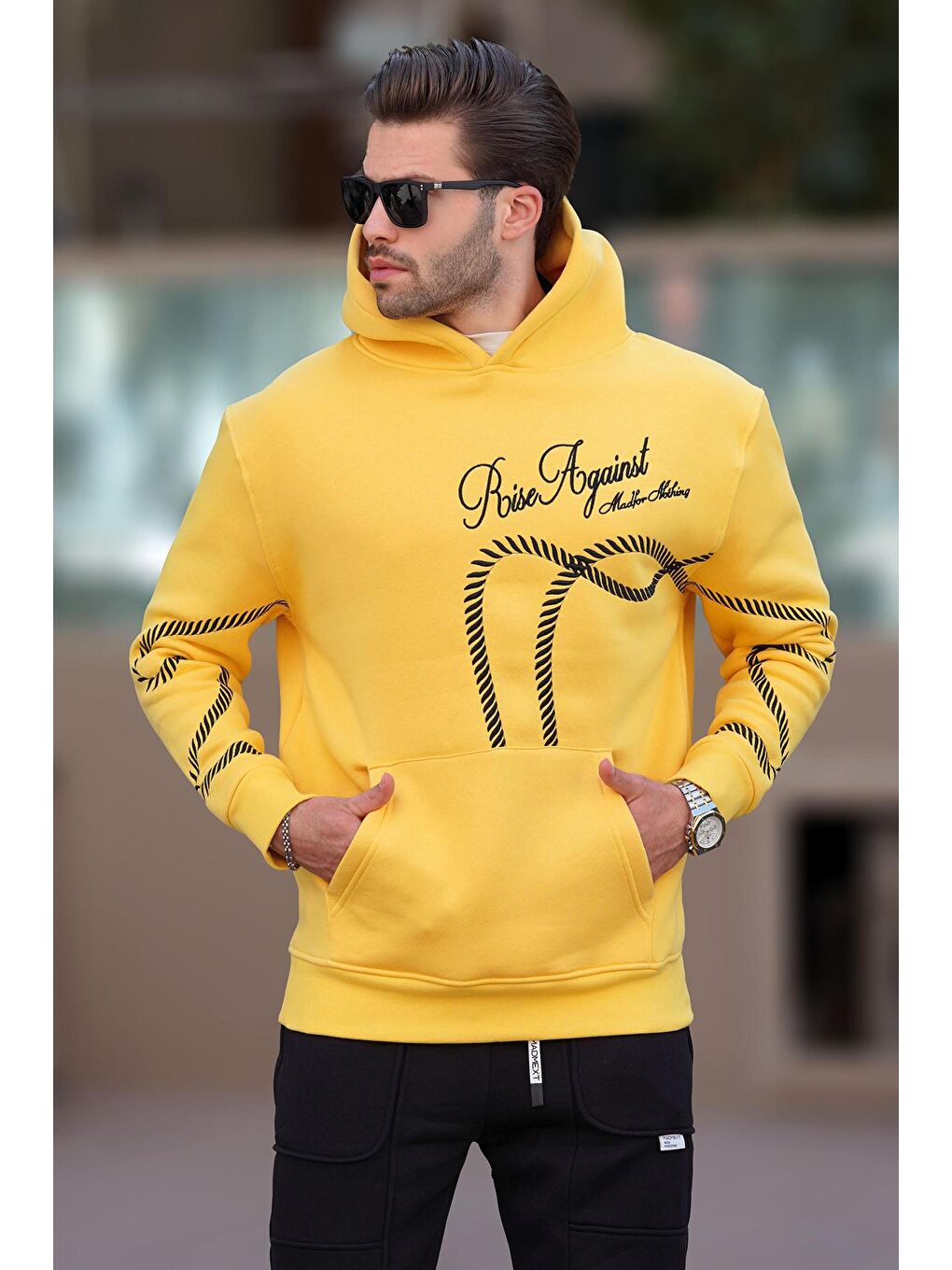 Madmext Sarı Baskılı Kapüşonlu Cep Detaylı Erkek Sweatshirt 7067