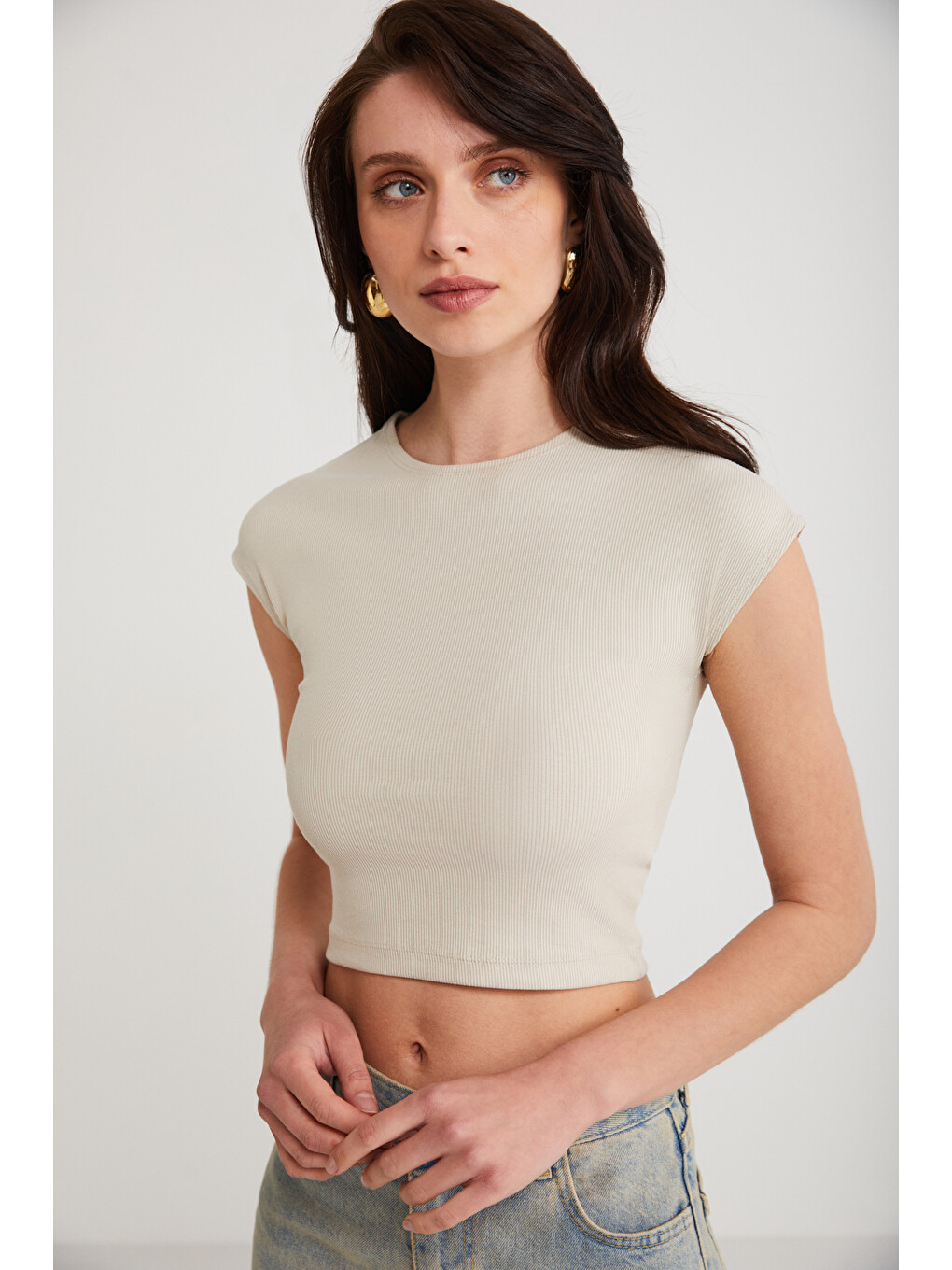 Ayra Kadın Fitilli Görünümlü Slim Fit Vücuda Oturan Bisiklet Yaka Kısa Kollu Crop Açık Gri Büstiyer-2