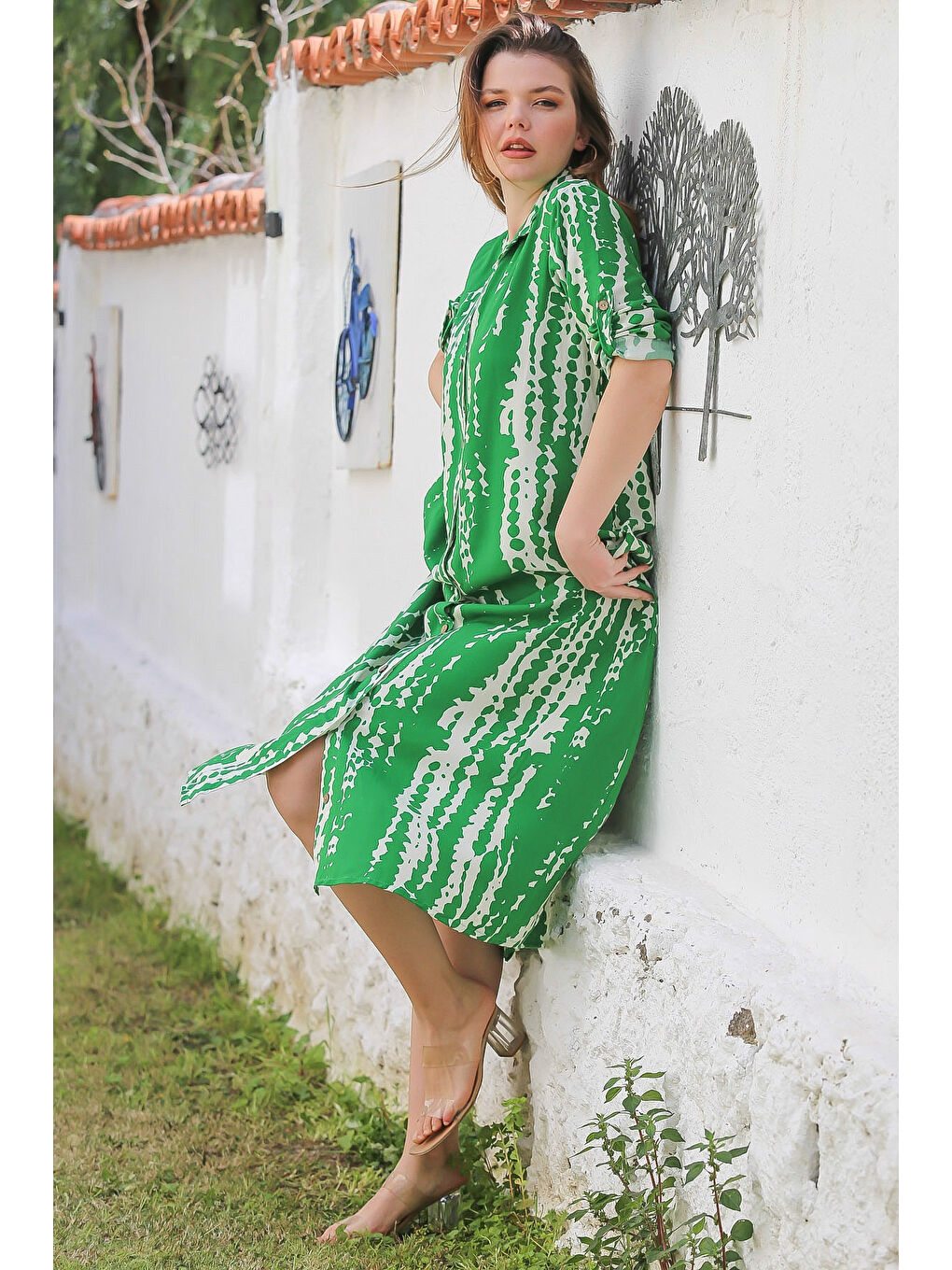 Yeşil Gömlek Yaka Düğmeli Uzun Kollu Gizli Cepli Allover Baskılı Viskon Dokuma Elbise 130 60-2