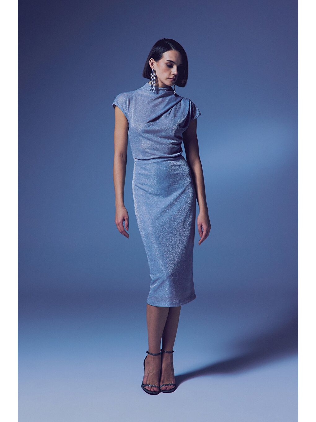 Gri Parlak Kalem Etek - Gümüş