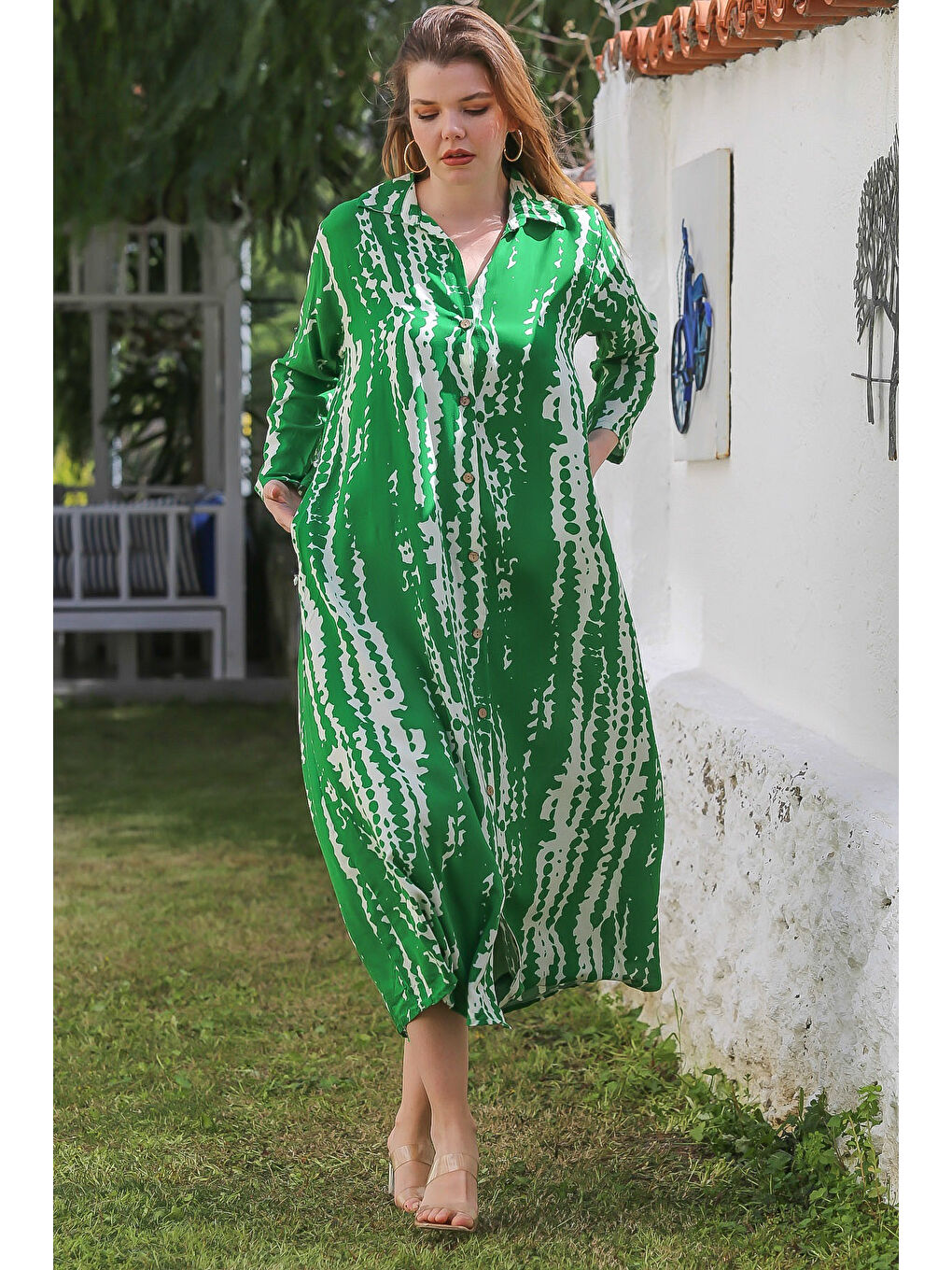 Yeşil Gömlek Yaka Düğmeli Uzun Kollu Gizli Cepli Allover Baskılı Viskon Dokuma Elbise 130 60-6