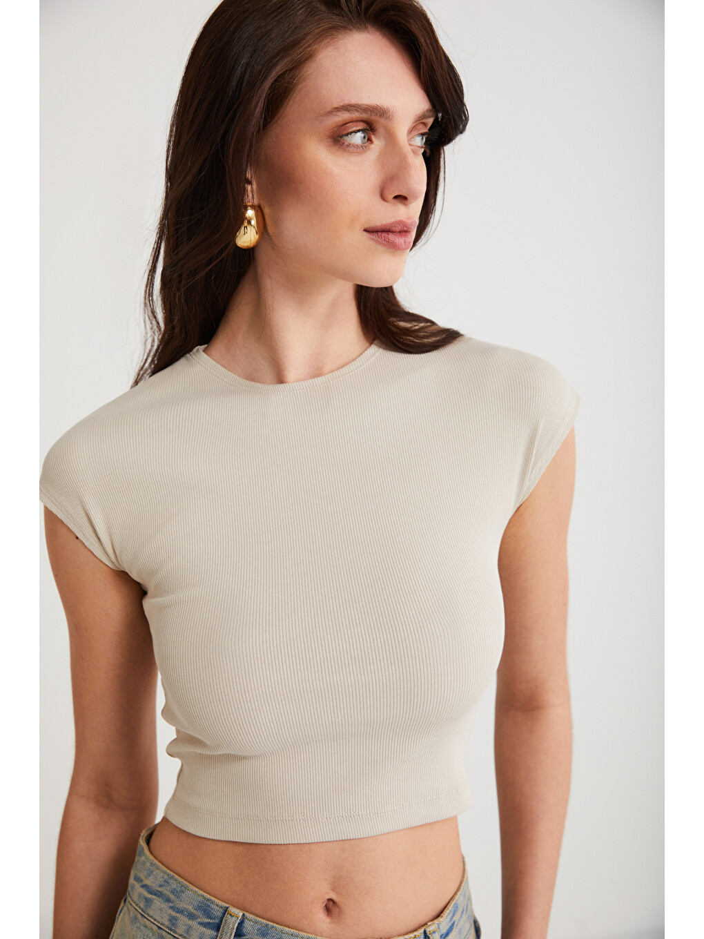 Ayra Kadın Fitilli Görünümlü Slim Fit Vücuda Oturan Bisiklet Yaka Kısa Kollu Crop Açık Gri Büstiyer-4