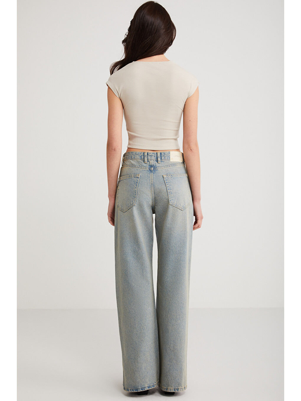 Ayra Kadın Fitilli Görünümlü Slim Fit Vücuda Oturan Bisiklet Yaka Kısa Kollu Crop Açık Gri Büstiyer-5