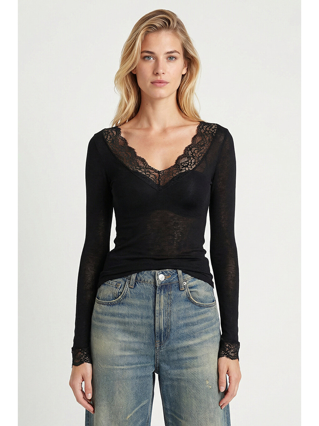 Siyah Dantelli Transparan Örme Bluz SİYAH LBY0049-2