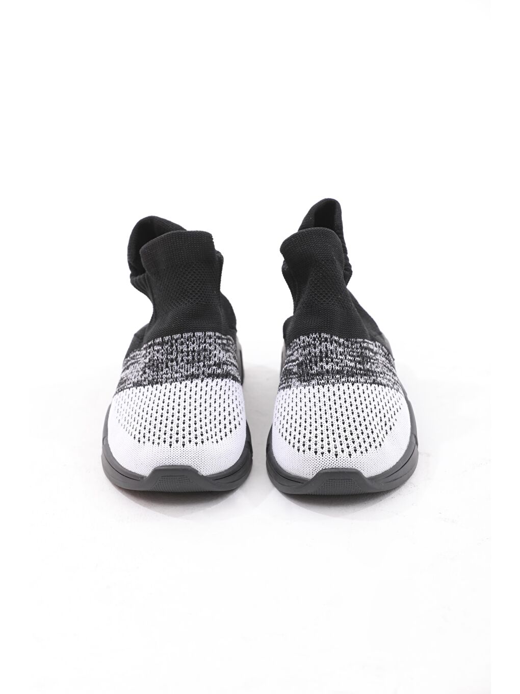 Çocuk Siyah Beyaz Renk Geçişli Çorap Ayakkabı-1