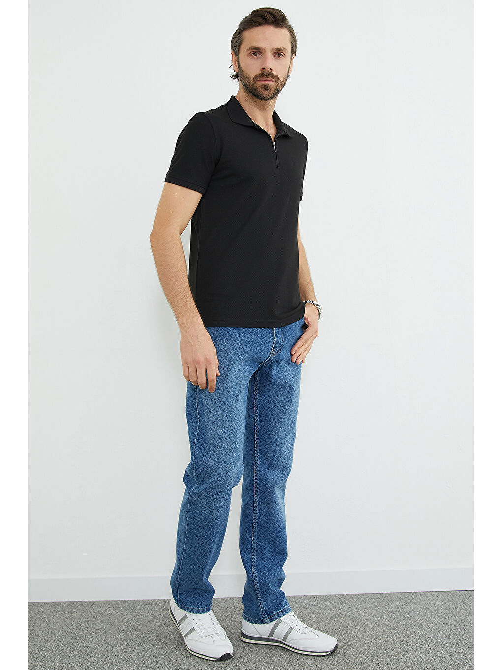 Siyah Yarım Fermuarlı Petek Kumaş Polo Yaka Tişört-1