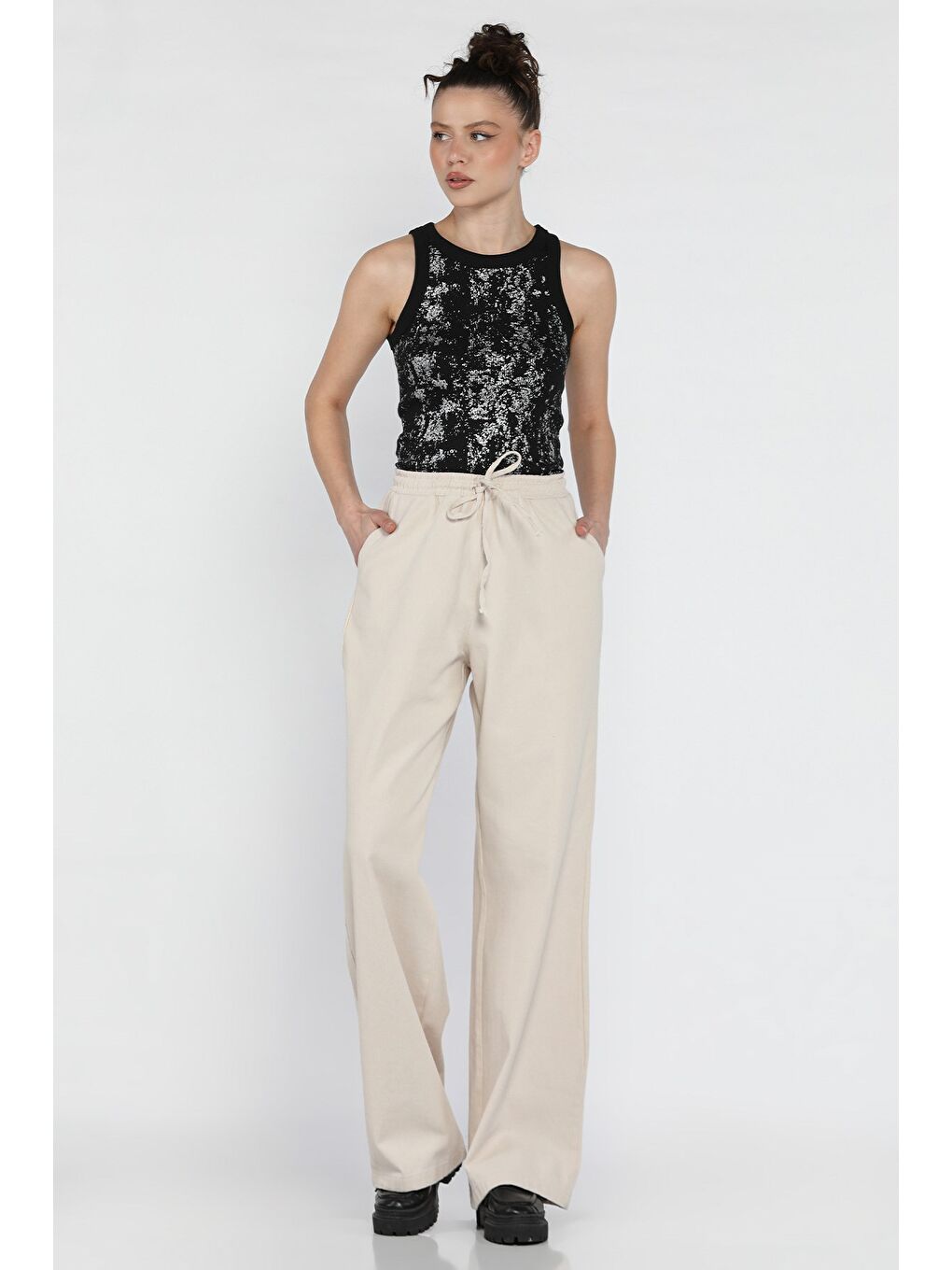 Bej Bel Bağlamalı Bol Paça Kadın Boy Friend Pantolon