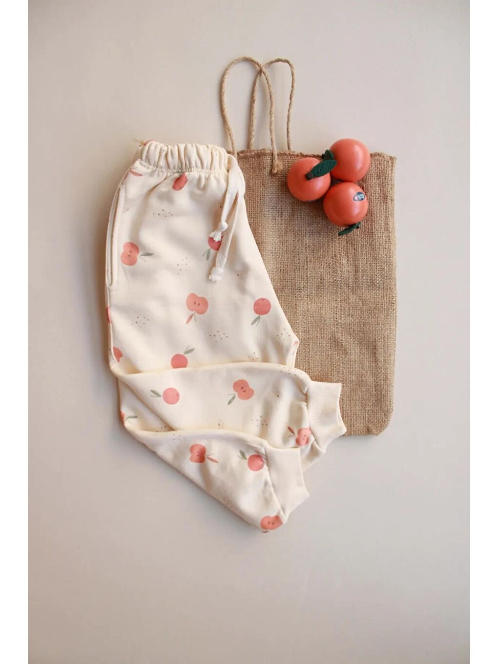 Ekru Elma Baskılı Eşofman Altı-1